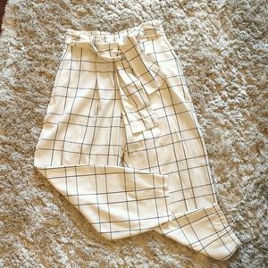 NWT!  Zara women's pants. Size M